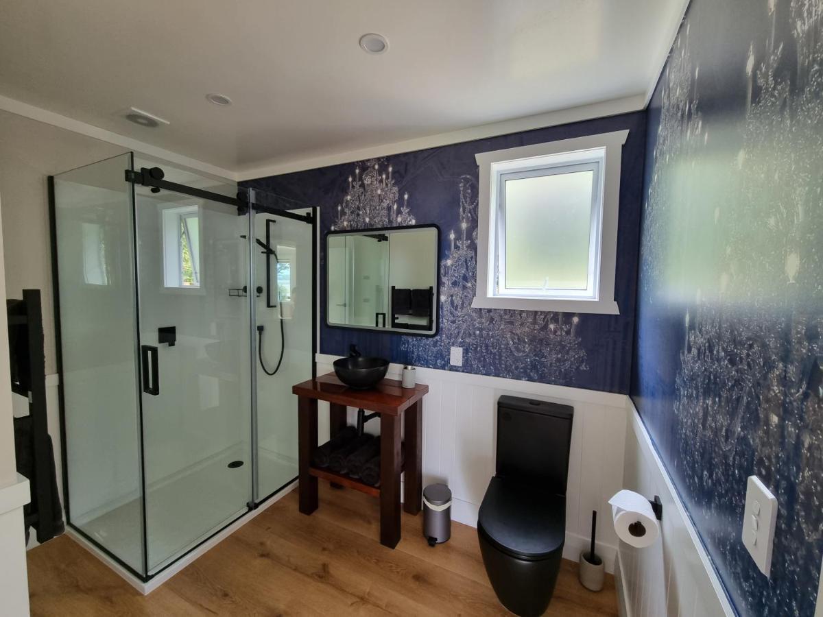 Red Rock Cottage, Beachfront Luxury Clarks Beach Extérieur photo